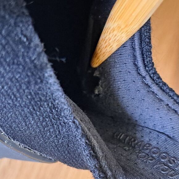 Adidas Ultraboost 22 Women’s Size 9 Black Running Sneakers Comfort - Picture 11 of 12